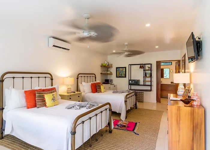 Casa Vitality Bed And Breakfast - Playa Guiones, Nosara - 4 Minute Walk To The Beach