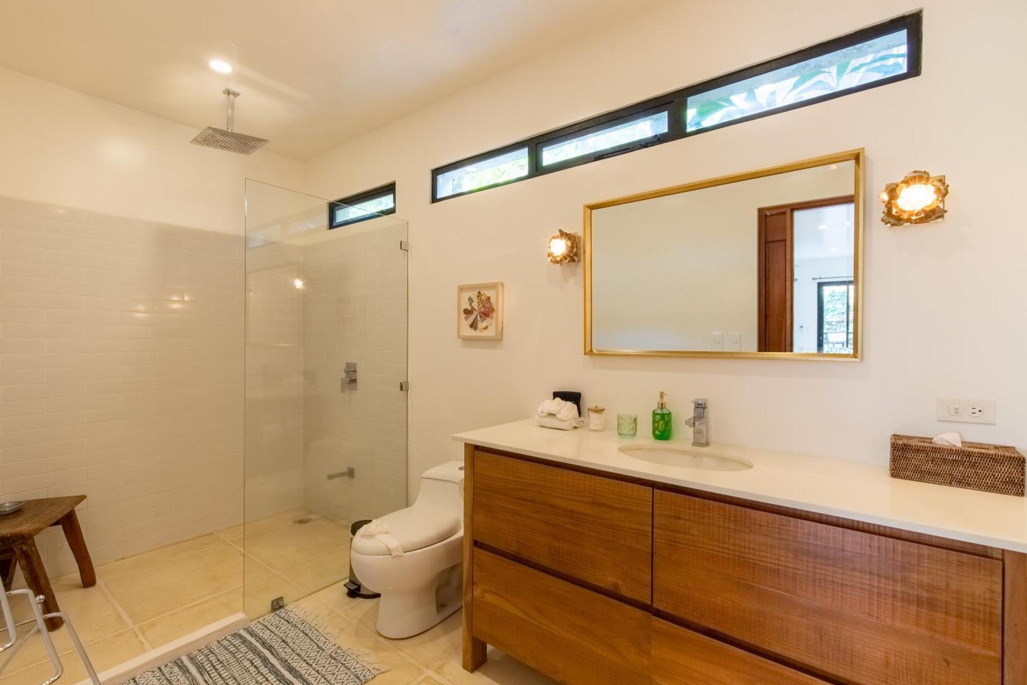 Couette-café Casa Vitality - Playa Guiones, - 4 Minute Walk To The Nosara